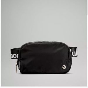 Everywhere belt bag with logo